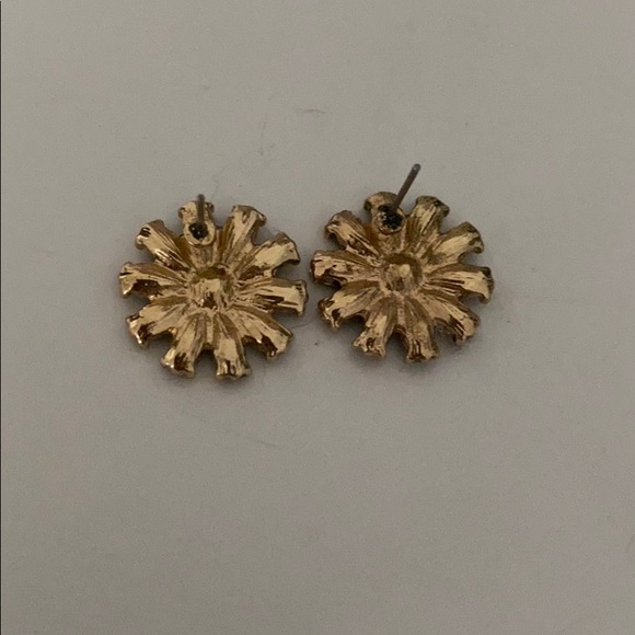 Black & gold floral earrings - Picture 2 of 2